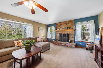 250 Sparrow Drive, Woodstock, IL 60098 - Photo 5