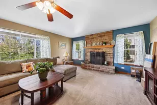 250 Sparrow Dr, Woodstock, IL 60098 - Photo 5