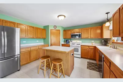 250 Sparrow Drive, Woodstock, IL 60098 - Photo 7