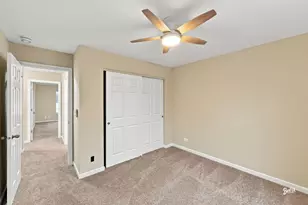 2656 S Cedar Glen Dr, Arlington Heights, IL 60005 - Photo 13