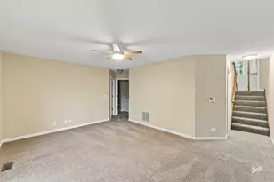 2656 S Cedar Glen Dr, Arlington Heights, IL 60005 - Photo 15