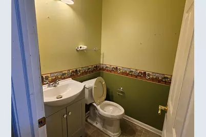 5475 Savoy Drive, Lake in the Hills, IL 60156 - Photo 9