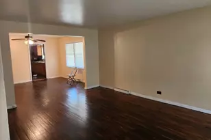 458 E 109th St, Chicago, IL 60628 - Photo 5