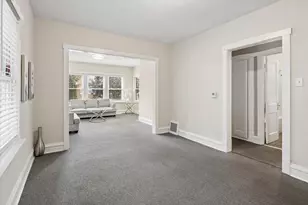5245 W Carmen Ave, Chicago, IL 60630 - Photo 3