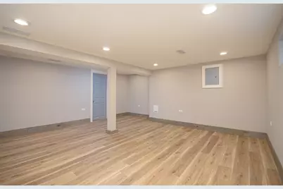 9605 S Greenwood Avenue, Chicago, IL 60628 - Photo 25
