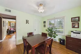 520 N Eastwood Ave, Mount Prospect, IL 60056 - Photo 7