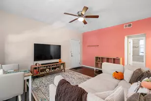4857 N Lawndale Ave, Chicago, IL 60625 - Photo 3