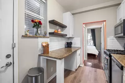 4857 N Lawndale Avenue #202, Chicago, IL 60625 - Photo 7