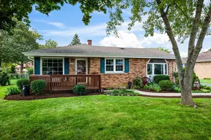 508 Spring St, Roselle, IL 60172 - Photo 1