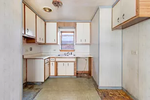 3607 W 58th St, Chicago, IL 60629 - Photo 7