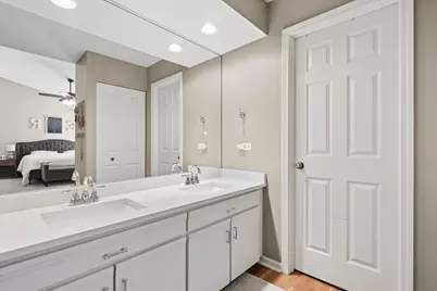 1302 Pimlico Parkway #-, Libertyville, IL 60048 - Photo 13
