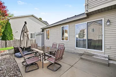 2852 Lindgren Court, Aurora, IL 60503 - Photo 17