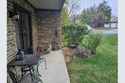 6212 N Lakepark Lane #A, Willowbrook, IL 60527 - Photo 3