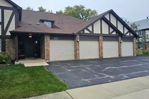 6212 N Lakepark Ln, Willowbrook, IL 60527 - Photo 1