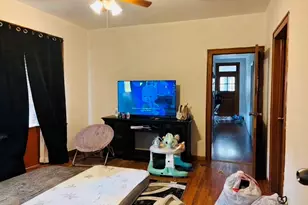 2724 W 43rd St, Chicago, IL 60632 - Photo 3