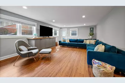 305 Wilshire Drive W, Wilmette, IL 60091 - Photo 19