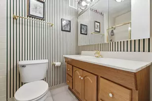 100 E Walton St, Chicago, IL 60611 - Photo 9
