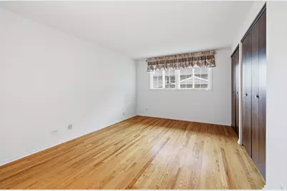 218 Desmond Drive, Schaumburg, IL 60193 - Photo 15