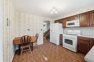 218 Desmond Dr, Schaumburg, IL 60193 - Photo 11