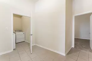 2120 W Grand Ave, Chicago, IL 60612 - Photo 17