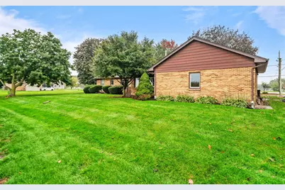 104 E Grove Street, Poplar Grove, IL 61065 - Photo 33