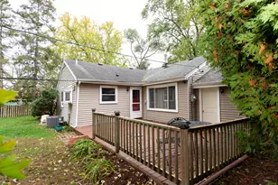 625 S 2nd St, West Dundee, IL 60118 - Photo 23