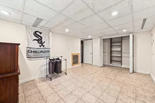 4818 N Menard Ave, Chicago, IL 60630 - Photo 37