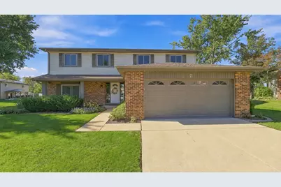 7 Pheasant Court, Woodridge, IL 60517 - Photo 1