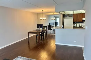 375 Plum Creek Dr, Wheeling, IL 60090 - Photo 13