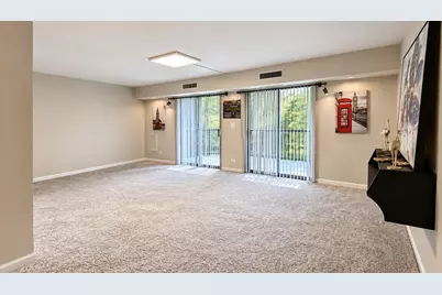 1605 E Central Road #202A, Arlington Heights, IL 60005 - Photo 7