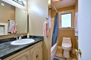 5856 N Mobile Ave, Chicago, IL 60646 - Photo 5