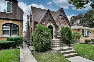5856 N Mobile Ave, Chicago, IL 60646 - Photo 3