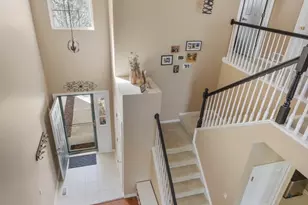335 Thornwood Way, South Elgin, IL 60177 - Photo 3