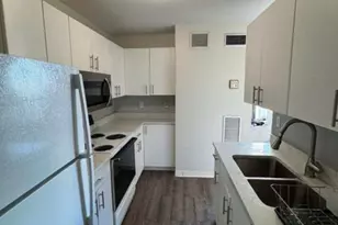 401 E Ontario St, Chicago, IL 60611 - Photo 3
