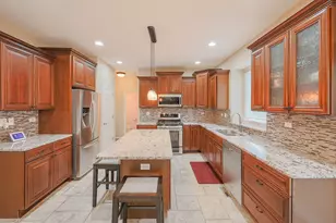 105 Rosewood Dr, Streamwood, IL 60107 - Photo 15