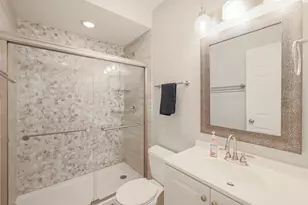 105 Rosewood Dr, Streamwood, IL 60107 - Photo 37