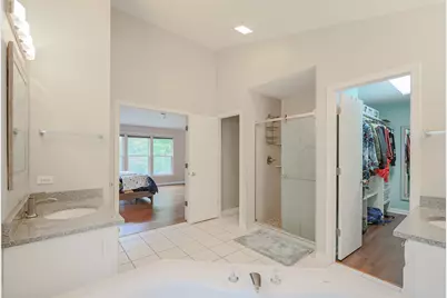105 Rosewood Drive, Streamwood, IL 60107 - Photo 29