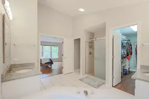105 Rosewood Dr, Streamwood, IL 60107 - Photo 29