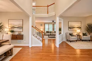105 Rosewood Dr, Streamwood, IL 60107 - Photo 5