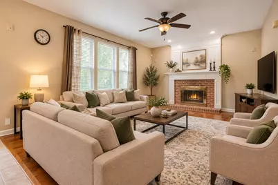 105 Rosewood Drive, Streamwood, IL 60107 - Photo 11
