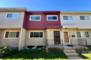 5025 Suffield Ct, Skokie, IL 60077 - Photo 1