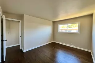 5025 Suffield Ct, Skokie, IL 60077 - Photo 9