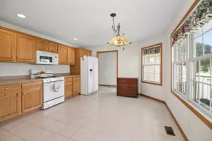 578 Turnberry Dr, Bourbonnais, IL 60914 - Photo 3