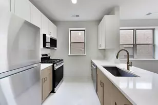 1149 W Washburne Ave, Chicago, IL 60608 - Photo 9