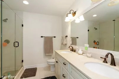 36 S Cass Avenue #3B, Westmont, IL 60559 - Photo 5