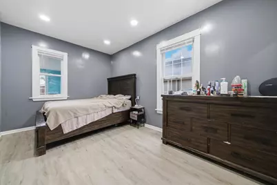 4862 W St Paul Avenue, Chicago, IL 60639 - Photo 11