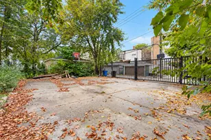 318 N Lorel Ave, Chicago, IL 60644 - Photo 29