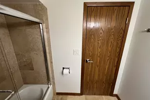 2416 W Foster Ave, Chicago, IL 60625 - Photo 33