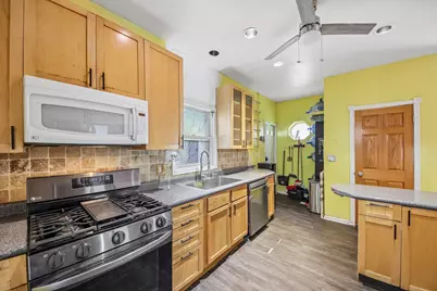 3819 N Kilpatrick Avenue, Chicago, IL 60641 - Photo 19