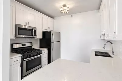 600 N Dearborn Street #1707, Chicago, IL 60654 - Photo 3